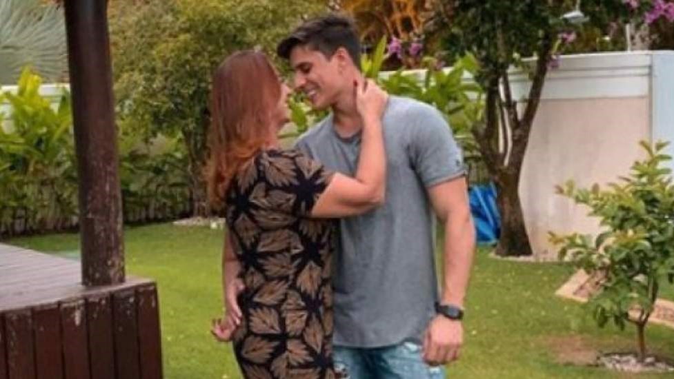 Ανατροπή: Η μητέρα του Νεϊμάρ γύρισε στην αγκαλιά του 23χρονου Τιάγκο – Φήμες για γάμο