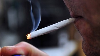Κάπνισμα και κορονοϊός: Τι δείχνουν οι έως τώρα έρευνες