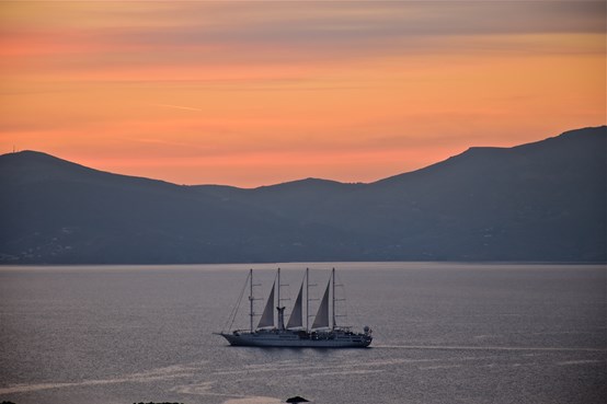 Ο Θαλάσσιος Τουρισμός της Μυκόνου – THE KING OF VILLAS