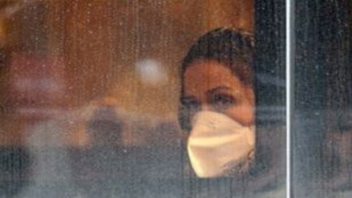 Έρευνα που θα συζητηθεί: Οι μάσκες μέσα στο σπίτι εμποδίζουν την εξάπλωση του κορονοϊού