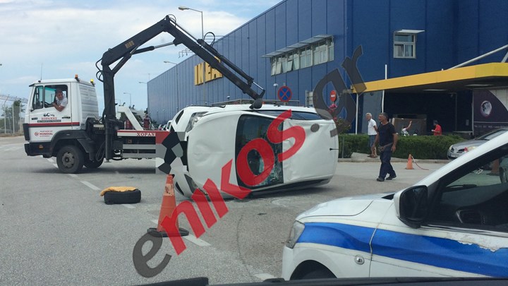 Τροχαίο κοντά στο αεροδρόμιο: Τούμπαρε αυτοκίνητο – ΦΩΤΟ αναγνώστη