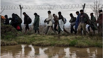 Υπ. Μεταναστευτικής Πολιτικής: Απομακρύνονται 11.237 πρόσφυγες από διαμερίσματα, δομές, ξενοδοχεία – Πώς αντιδρά ο ΣΥΡΙΖΑ