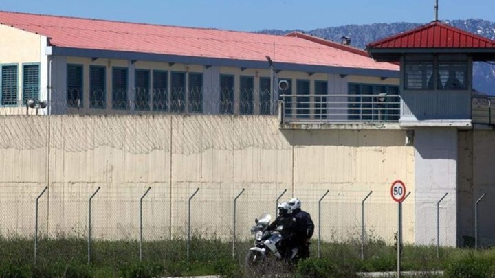 Φυλακές Τρικάλων: Κρατούμενος χτύπησε με τηγάνι σωφρονιστικό υπάλληλο