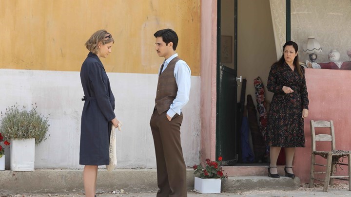 Άγριες Μέλισσες: Το νέο πρόσωπο που εισβάλλει στο Διαφάνι και “αναστατώνει” τη ζωή της Δρόσως – ΦΩΤΟ