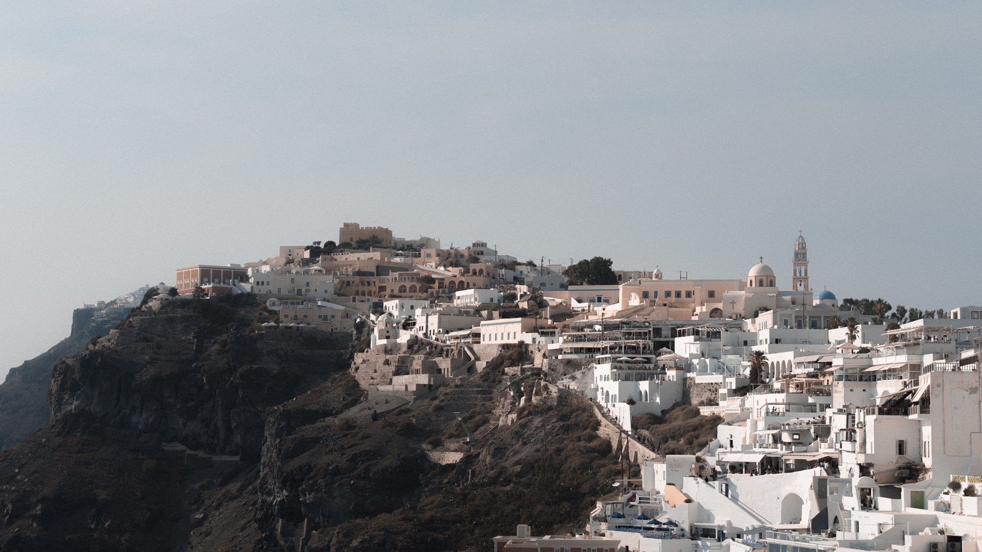 Τουρισμός: Υποχρεωτικό τεστ και καραντίνα για επισκέπτες από μη «ασφαλείς» επιδημιολογικά χώρες