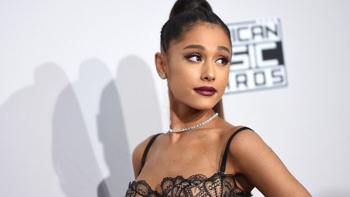 Αριάνα Γκράντε: Ανέβασε ΦΩΤΟ από καφετέρια μικρής επιχείρησης και γέμισε από κόσμο