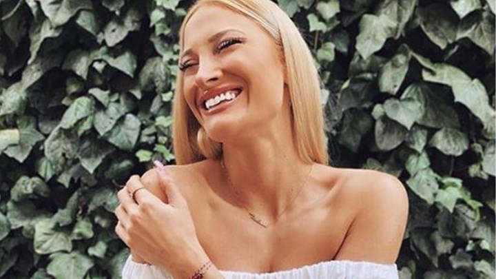 Ιωάννα Τούνη: Η ΦΩΤΟ στο μπάνιο που έριξε το Instagram