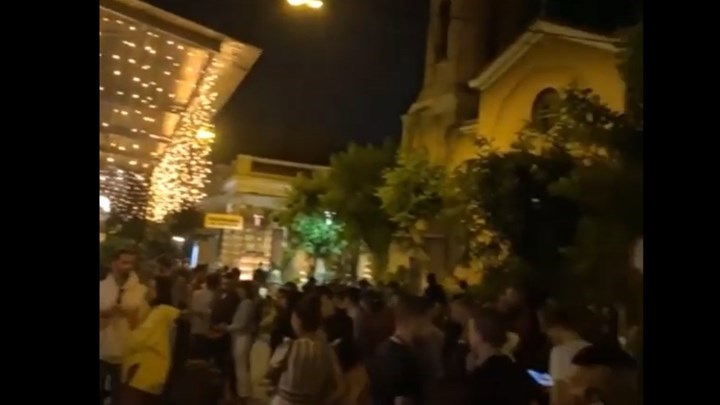 Έκτακτη σύσκεψη για τις εικόνες συνωστισμού σε μπαρ και εστιατόρια