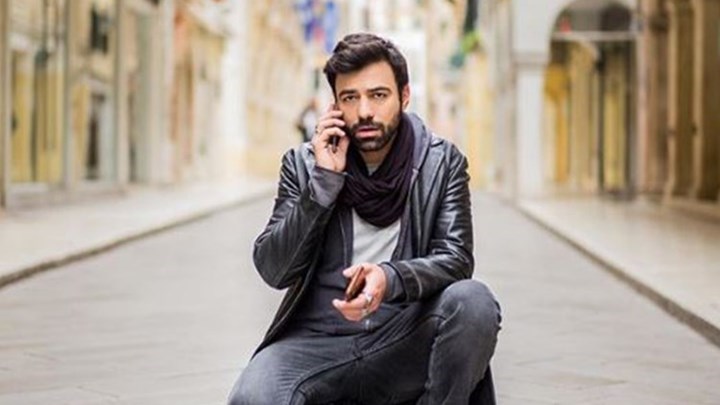 Ανδρέας Γεωργίου: Ποζάρει ολόγυμνος για να καλωσορίσει το καλοκαίρι – ΦΩΤΟ