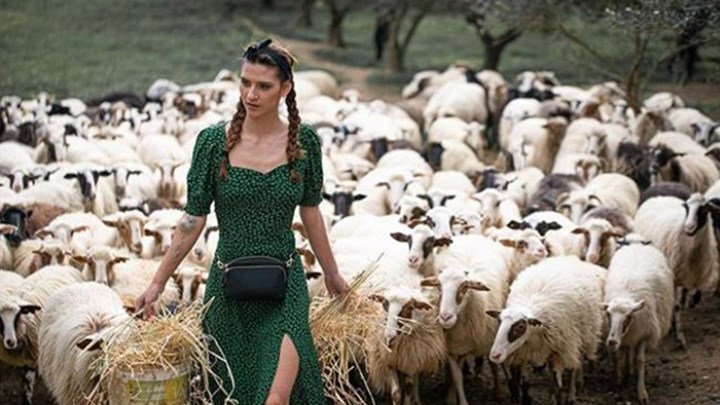 Μαρία Μιχαλοπούλου: Η αγρότισσα του GNTM φόρεσε νυφικό – ΦΩΤΟ