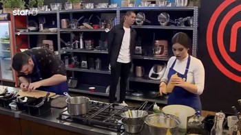 MasterChef: Η αντιγραφή των πιάτων και η πλάκα του Κοντιζά στους παίκτες – ΒΙΝΤΕΟ