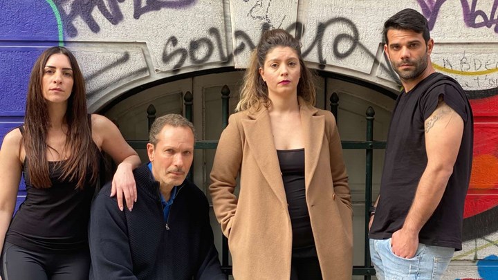 «Κι εγώ, σ’ αγαπώ» – Ραντεβού τον Αύγουστο στο θέατρο «Χυτήριο»