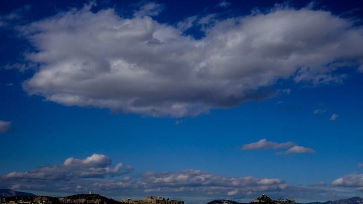 Τριήμερο Αγίου Πνεύματος: Τι καιρό θα κάνει – Πού και πότε θα βρέξει