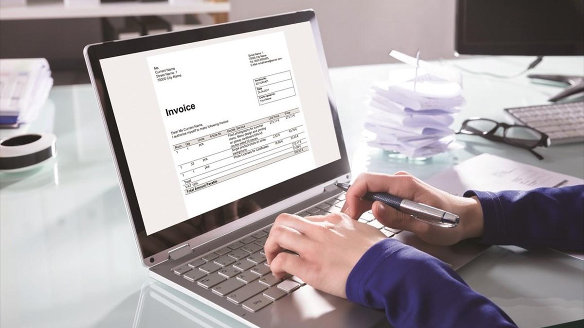 Ηλεκτρονικά τιμολόγια: Στην τελική ευθεία η υποχρεωτική έκδοσή τους – Τι πρέπει να γνωρίζετε