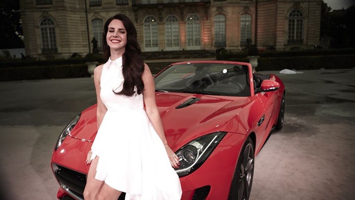 Αγνώριστη η Λάνα Ντελ Ρέι – ΦΩΤΟ