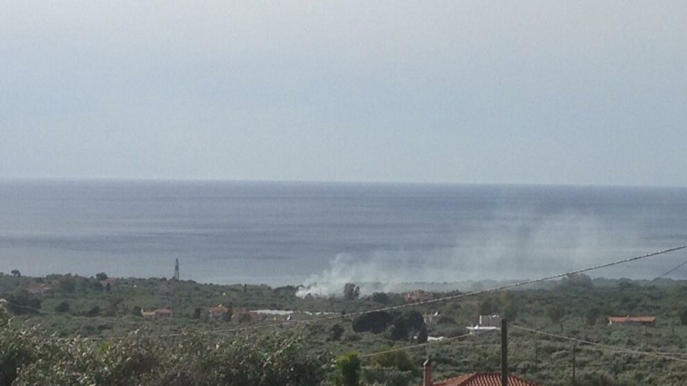 Σε εξέλιξη φωτιά στην Κυπαρισσία