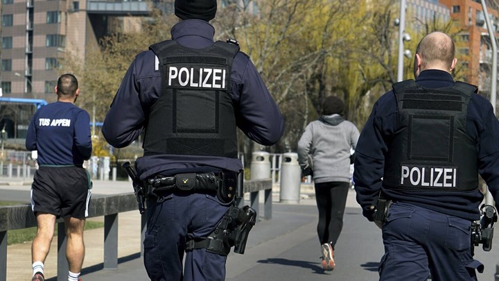 Γερμανία: 11 συλλήψεις για σεξουαλική κακοποίηση παιδιών