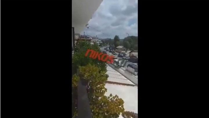 Κίνηση: Από νωρίς στις παραλίες – Μποτιλιάρισμα στη Βάρκιζα – ΒΙΝΤΕΟ αναγνώστη