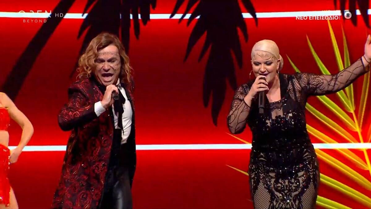 J2US: Η ανατρεπτική εμφάνιση του Τρύφωνα Σαμαρά – Τραγούδησε το “Λάμπω” ντυμένος… ταυρομάχος – ΒΙΝΤΕΟ