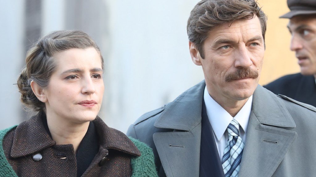 Άγριες Μέλισσες: Κρίση στη σχέση Κυπραίου-Ελένης