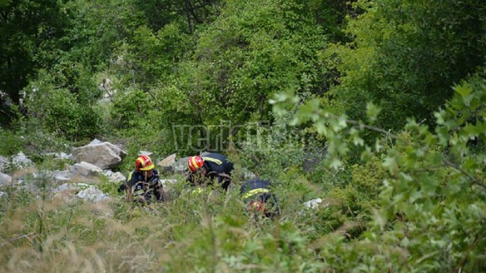 Τραγωδία στη Βέροια: Νεκρός 34χρονος έπειτα από πτώση του αυτοκινήτου του σε χαράδρα – ΦΩΤΟ -ΒΙΝΤΕΟ