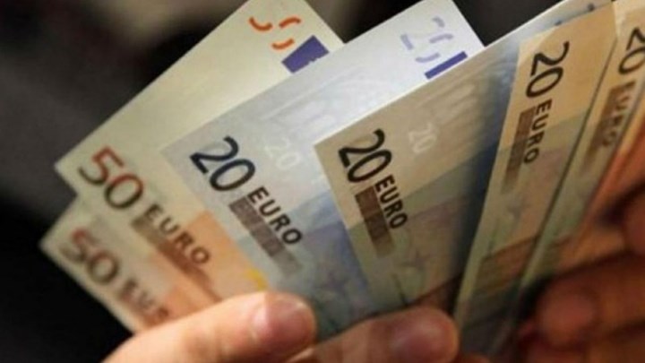Έκτακτο επίδομα 700 ευρώ: Ποιοι θα το λάβουν – Κατατέθηκε τροπολογία
