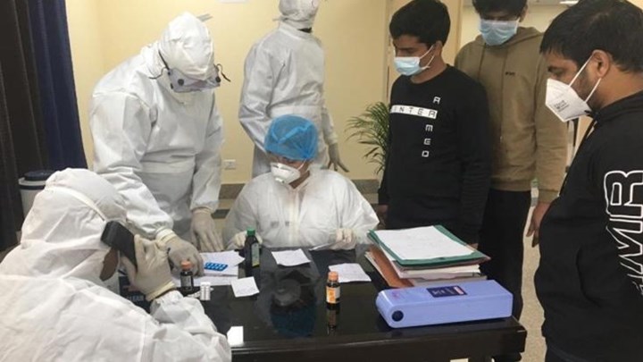 Αίγυπτος: Πενήντα γιατροί έχασαν μέχρι τώρα τη ζωή τους από επιπλοκές του κορονοϊού