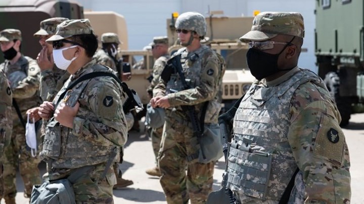 ΗΠΑ: Άνδρες της Εθνοφρουράς που αναπτύχθηκαν στις διαδηλώσεις μολύνθηκαν από τον κορονοϊό