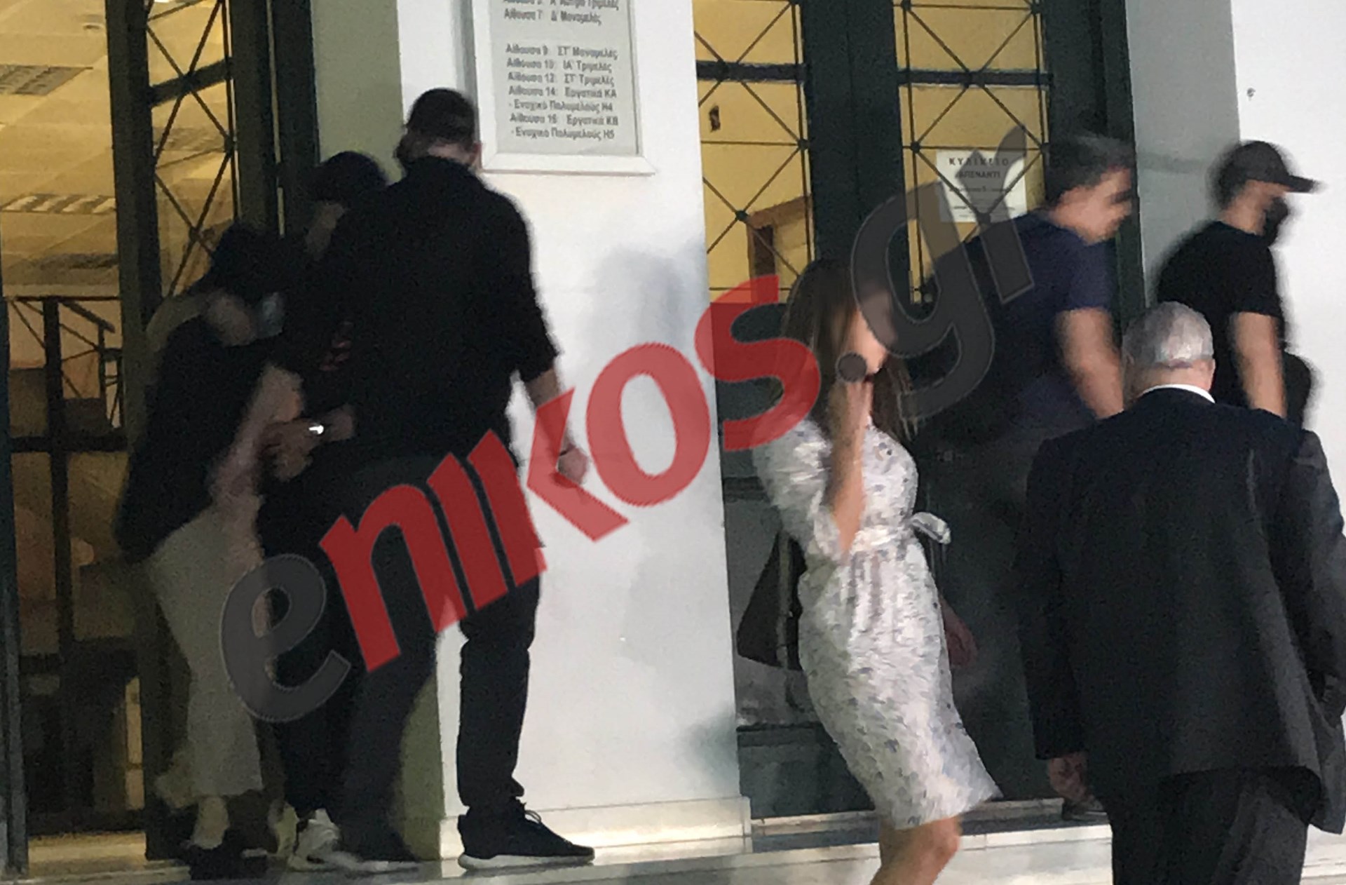 Επίθεση με βιτριόλι: Ποινική δίωξη για απόπειρα ανθρωποκτονίας στην 35χρονη – Απολογείται την Τρίτη