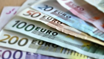 Επίδομα 534 ευρώ: Σήμερα η πληρωμή του – Οι δικαιούχοι και τα ποσά