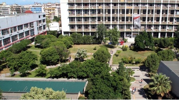 Κορονοϊός: Οργή και προβληματισμός για τον συνωστισμό σε πάρτι στο ΑΠΘ