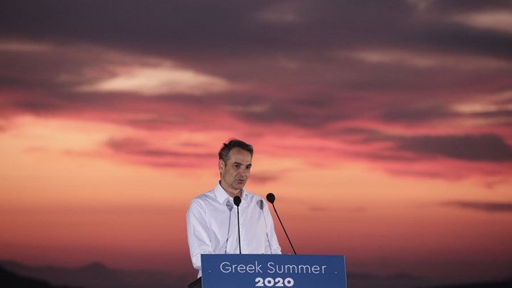 Το μήνυμα Μητσοτάκη από τη Σαντορίνη: Ελάτε στην Ελλάδα – Η χώρα είναι πλέον ανοιχτή