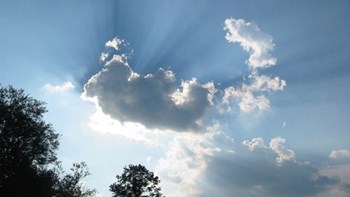 Καιρός: Νεφώσεις και άνοδος της θερμοκρασίας σήμερα – Πού θα βρέξει