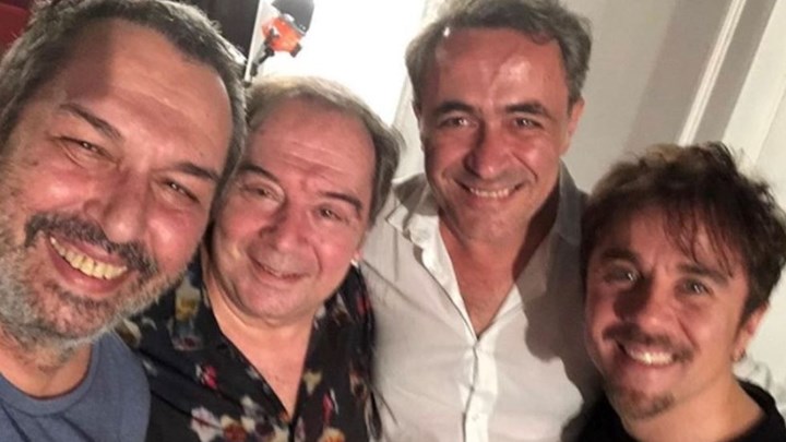 Η γερή ομάδα του “Art” στην πρώτη selfie της