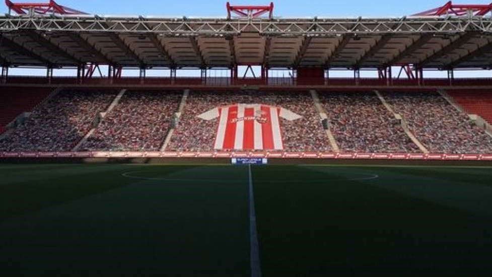 Ολυμπιακός: Εντυπωσιακή εικονική εξέδρα στο “Γεώργιος Καραϊσκάκης” – ΦΩΤΟ