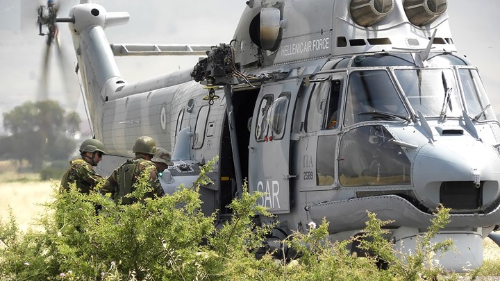 Αποκάλυψη: Τρία Super Puma… σαπίζουν εδώ και 8 χρόνια στην Ελληνική Αεροπορική Βιομηχανία
