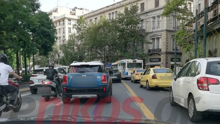 Μεγάλος Περίπατος της Αθήνας: Πολιτικές αντιδράσεις για τα κυκλοφοριακά προβλήματα λόγω των παρεμβάσεων