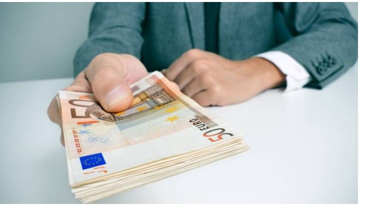 Δανειολήπτες: Πόσοι αναμένεται να “κοκκινίσουν” το επόμενο διάστημα – Τι δείχνει έρευνα