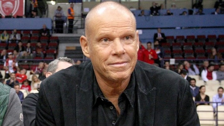 Τζώνη Καλημέρης: Αυτή είναι η Βουγιουκλάκη της εποχής μας – ΒΙΝΤΕΟ