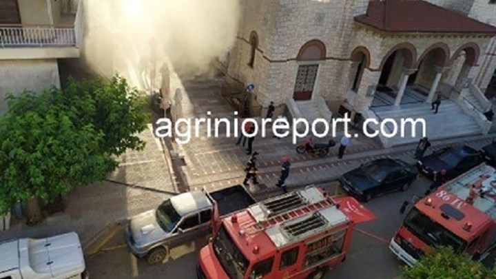 Αγρίνιο: Φωτιά σε καφέ – ζαχαροπλαστείο – ΒΙΝΤΕΟ