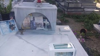 Ανώγεια: Μήνυση για τη βεβήλωση του τάφου του Λευτέρη Καλομοίρη – ΦΩΤΟ