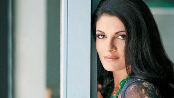 Η Τρύπη γίνεται “χορταστική” Φιφίκα στο “Ο Κλέαρχος, η Μαρίνα και ο κοντός” του Ρώμα