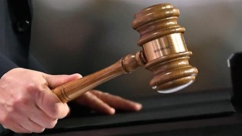 Αστυνομικός-φρουρός πολιτικού καταδικάστηκε γιατί «άρπαξε» χιλιάδες ευρώ από τον λογαριασμό του