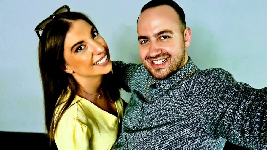 Και η Μελίνα Μακρή “εισβάλλει” στο “Κλουβί” του Μαυρικίου