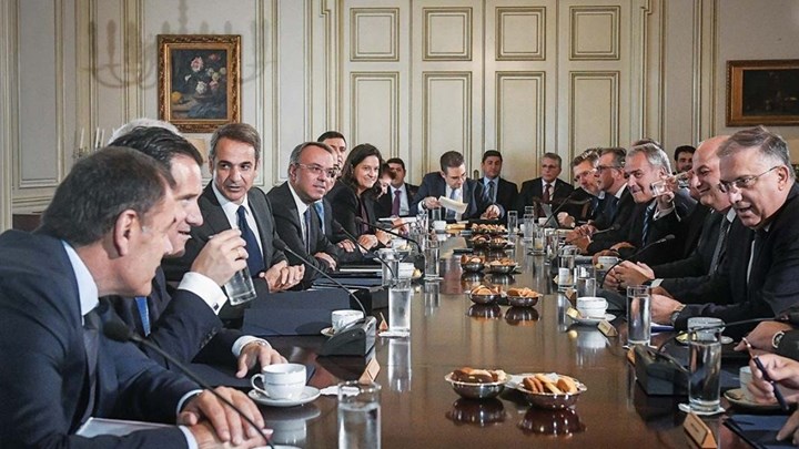 Ανασχηματισμός: Το παρασκήνιο της αναβολής  – Οι πληροφορίες για παρέμβαση Σαμαρά