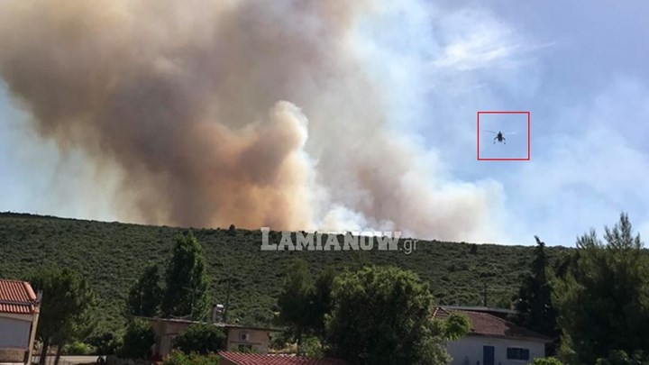 Φωτιά στο Μαρτίνο: Και τα εναέρια μέσα στην κατάσβεση της πυρκαγιάς – ΦΩΤΟ