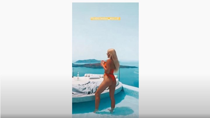 Ιωάννα Τούνη: Κολάζει με το στρινγκ μπικίνι της – BINTEO