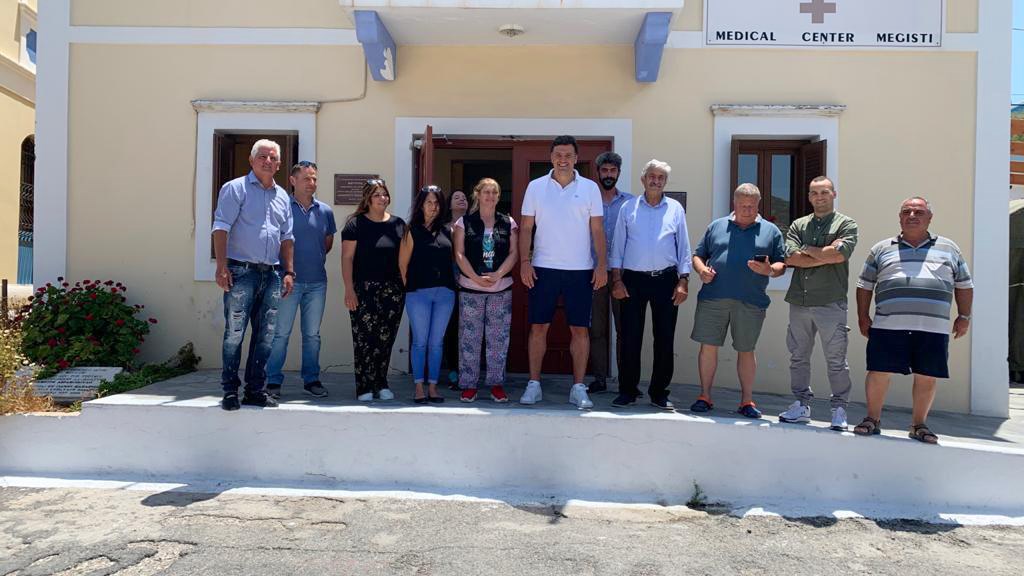 Στο Καστελλόριζο ο Βασίλης Κικίλιας – Ανακοίνωσε την ενίσχυση του ιατρείου του νησιού – ΦΩΤΟ