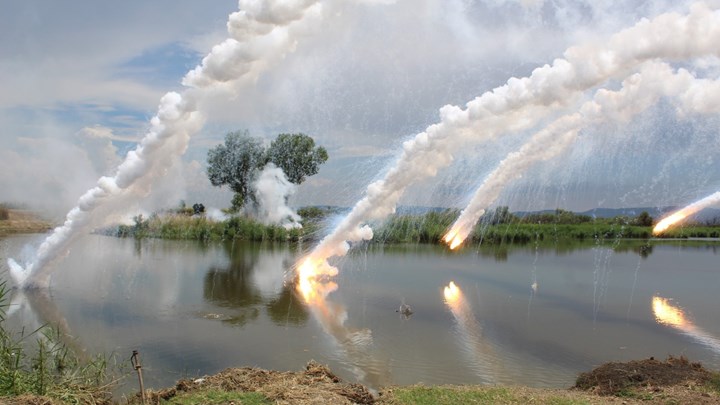 Άσκηση βίαιης διάβασης του Έβρου ποταμού, παρουσία Αρχηγού ΓΕΣ – ΦΩΤΟ
