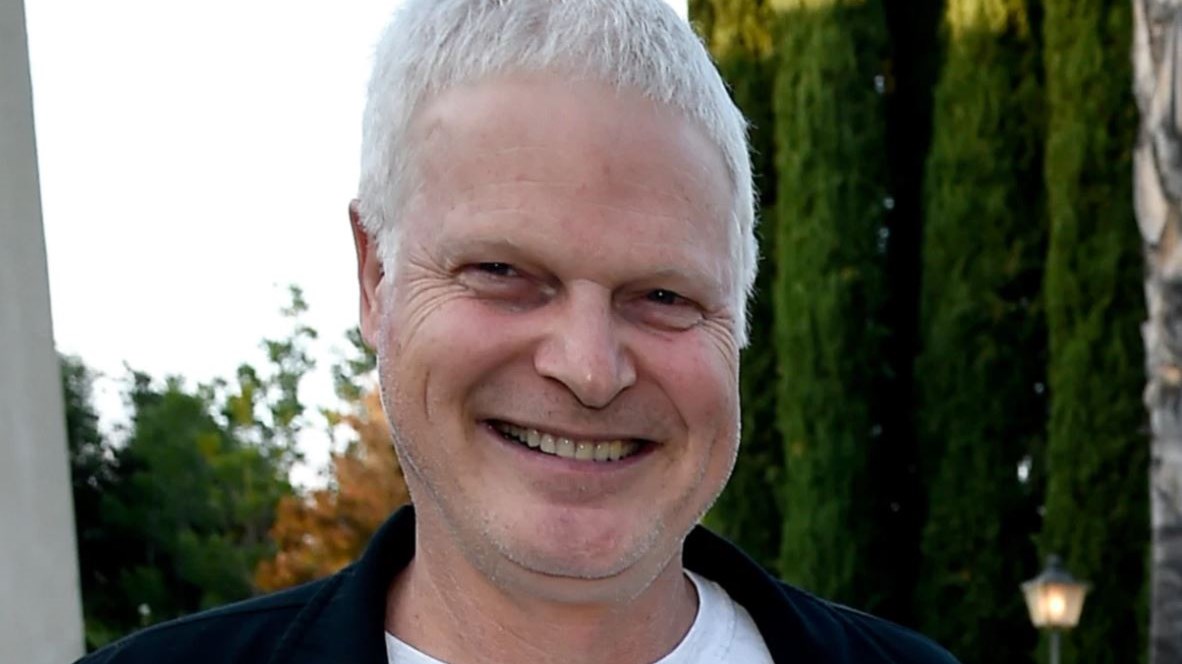 Νεκρός ο γνωστός παραγωγός του Χόλιγουντ Στιβ Μπινγκ – Έπεσε στο κενό από τον 27ο όροφο